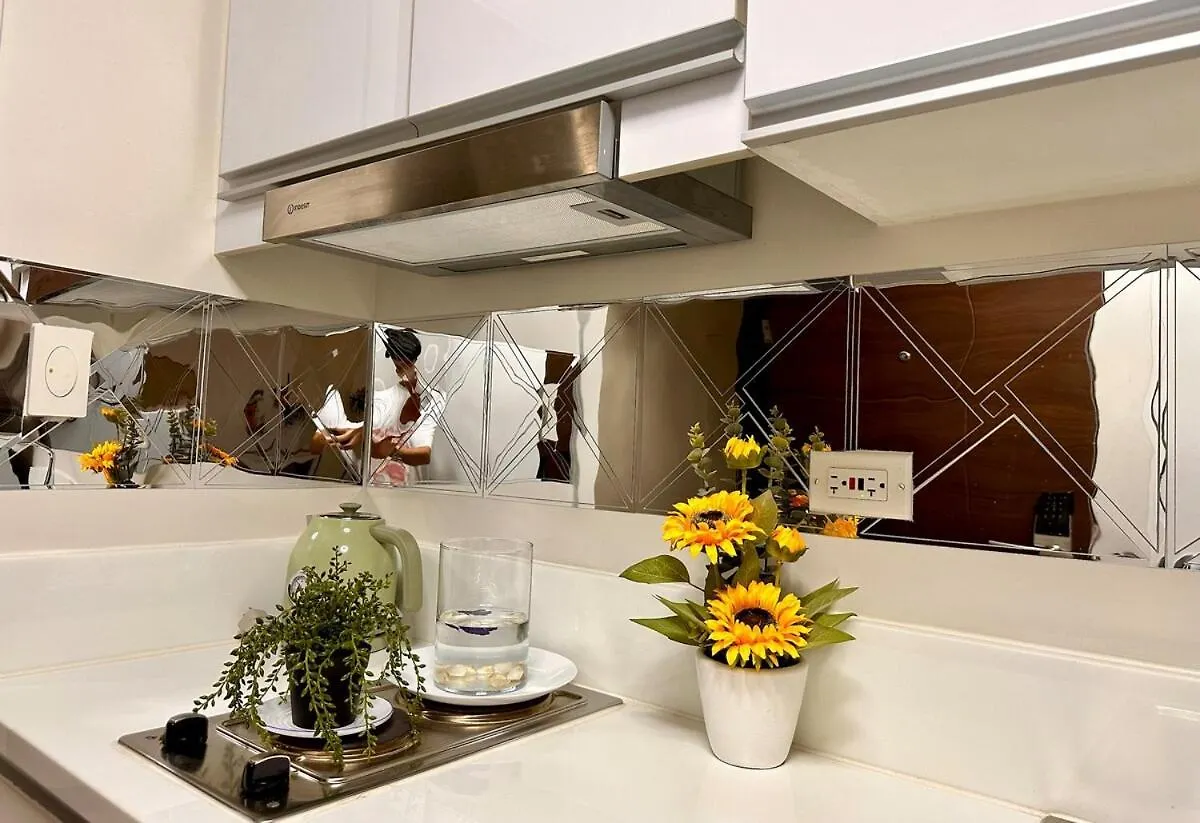 Glamorous Fully Equipped 1Br Staycation In Makati Manila